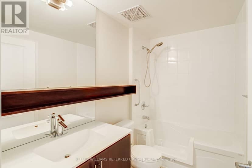 1518 - 2885 Bayview Avenue — photo 20 of 37