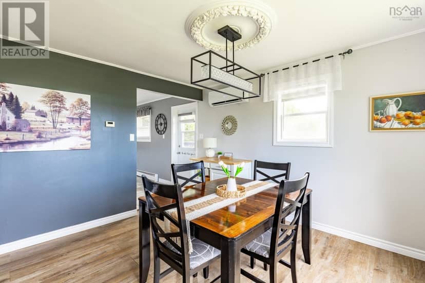 19 Spruce Lane — photo 9 of 28