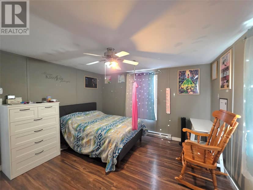 8 Cashin Avenue — photo 15 of 27