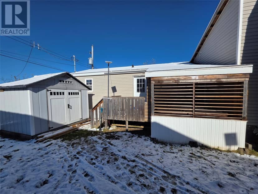 8 Cashin Avenue — photo 23 of 27