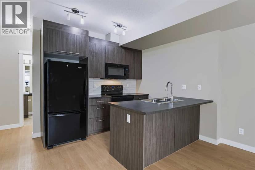 210, 300 Marina Drive — photo 11 of 27