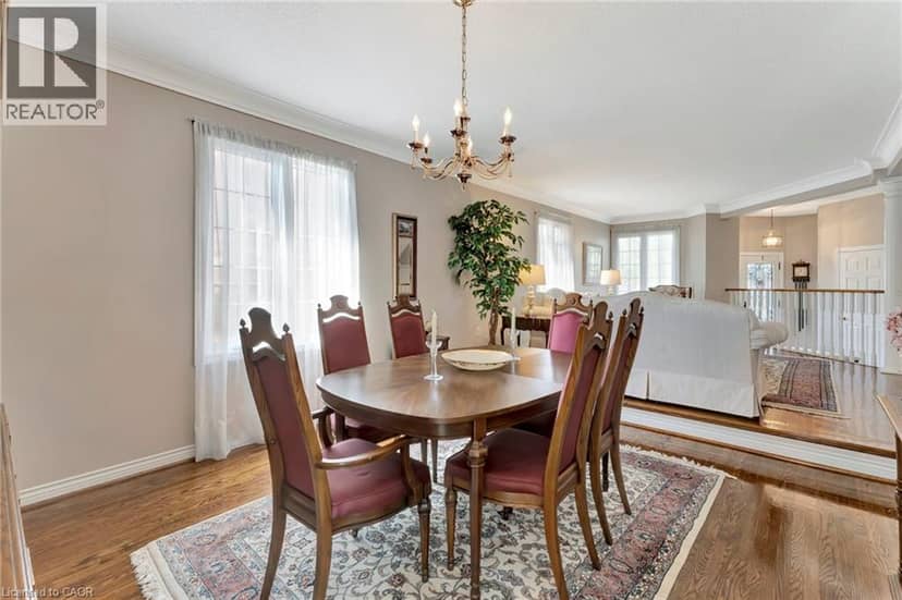 144 COVE Crescent — photo 9 of 40