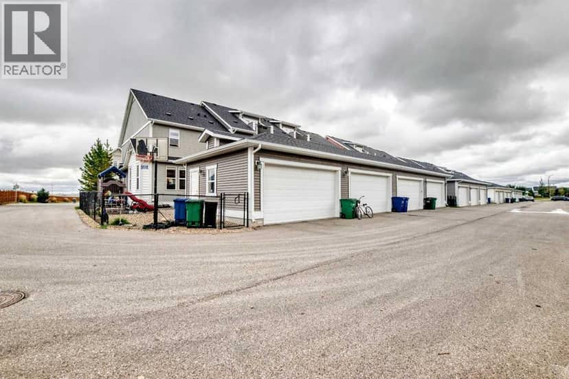 156 South Point Court SW, Airdrie, photo 5
