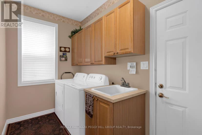 5 Sandringham Drive — photo 7 of 21
