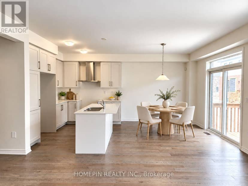 21 Phoenix Boulevard, Barrie, photo 4