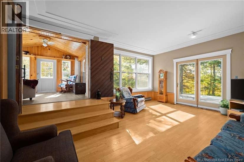 306 Saint-Joseph Road — photo 7 of 40