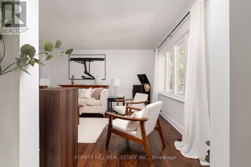 37 Cynthia Road, Toronto, photo 2