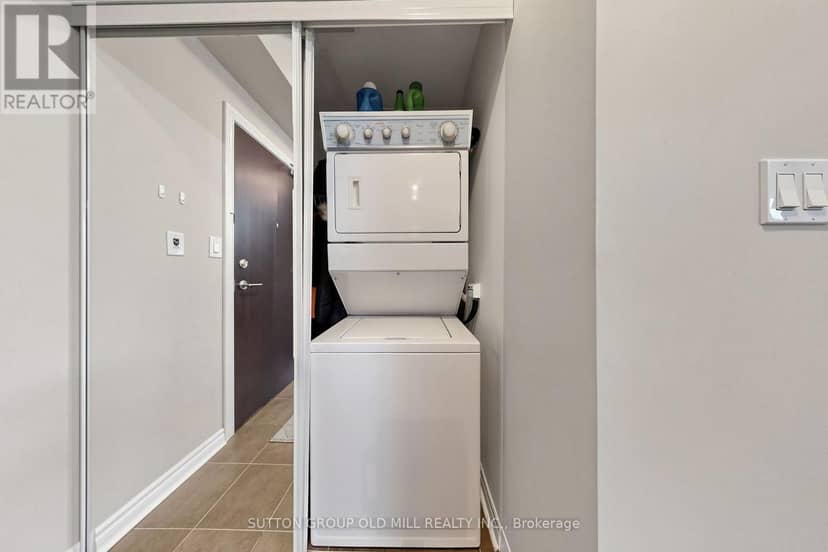 3109 - 3504 Hurontario Street — photo 20 of 32