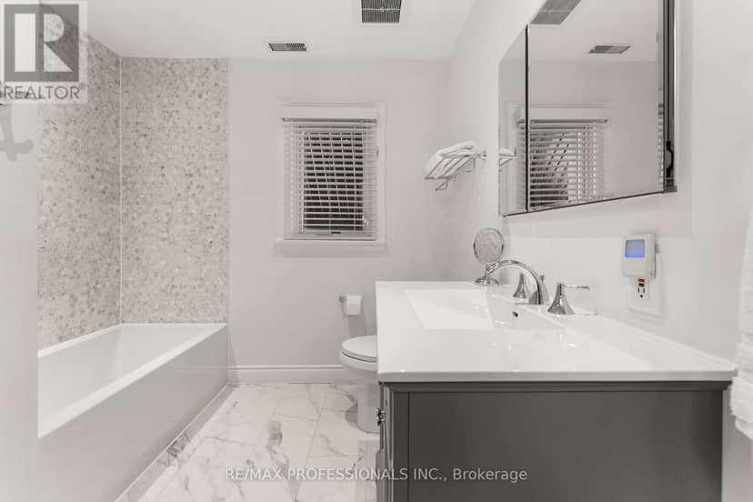 84 Humbervale Boulevard — photo 24 of 40