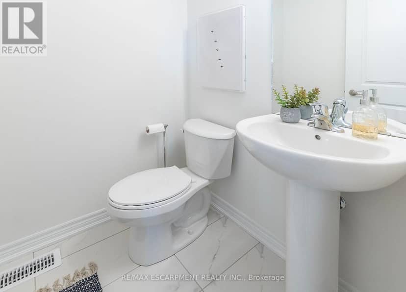 31 Dryden Lane — photo 13 of 22