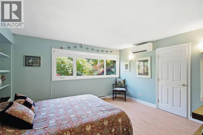 1061 Harlequin Rd — photo 25 of 40