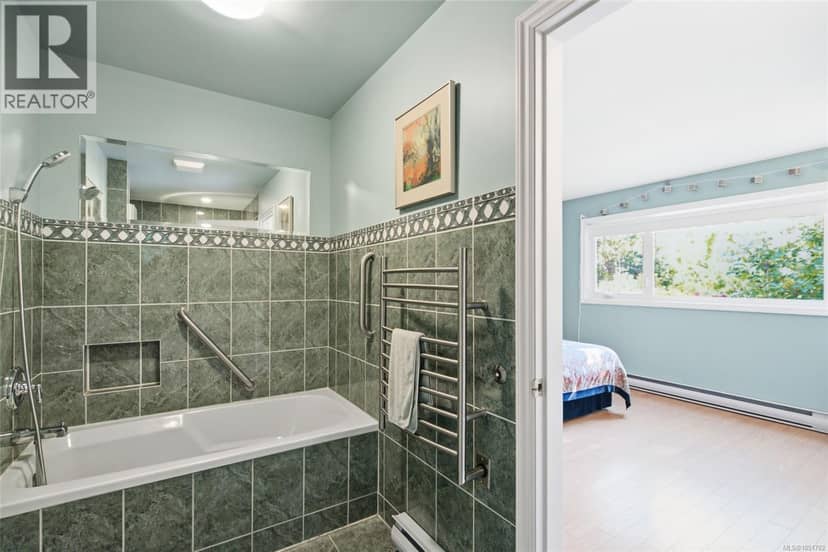 1061 Harlequin Rd — photo 26 of 40