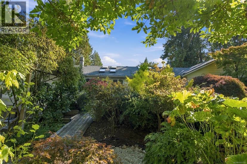 1061 Harlequin Rd — photo 37 of 40