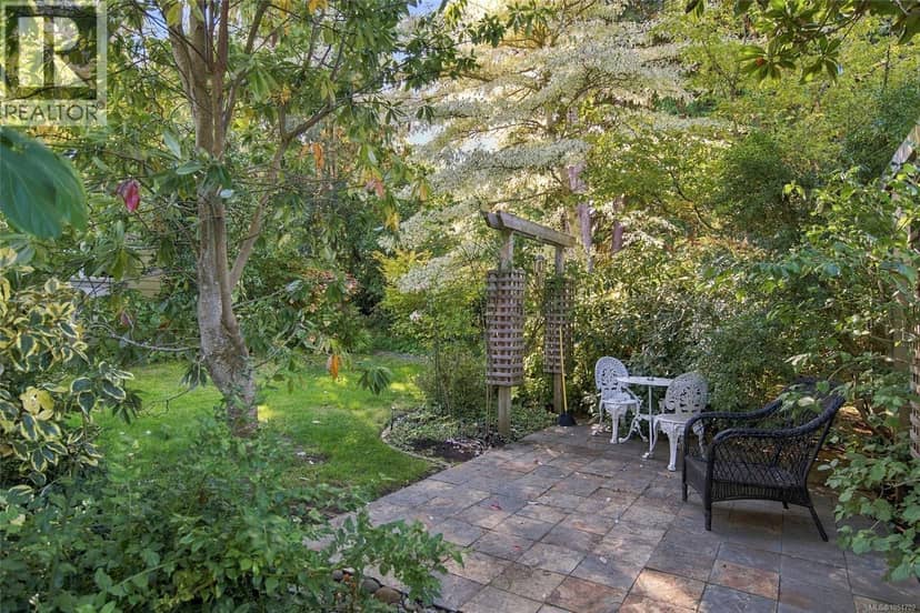 1061 Harlequin Rd — photo 38 of 40