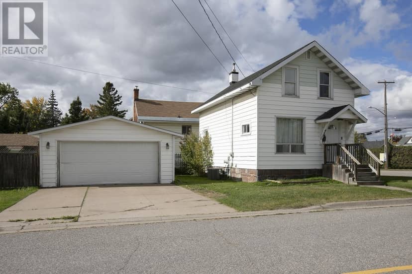 455 Charles ST — photo 2 of 40