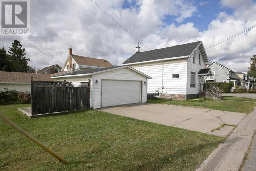 455 Charles ST — photo 7 of 40