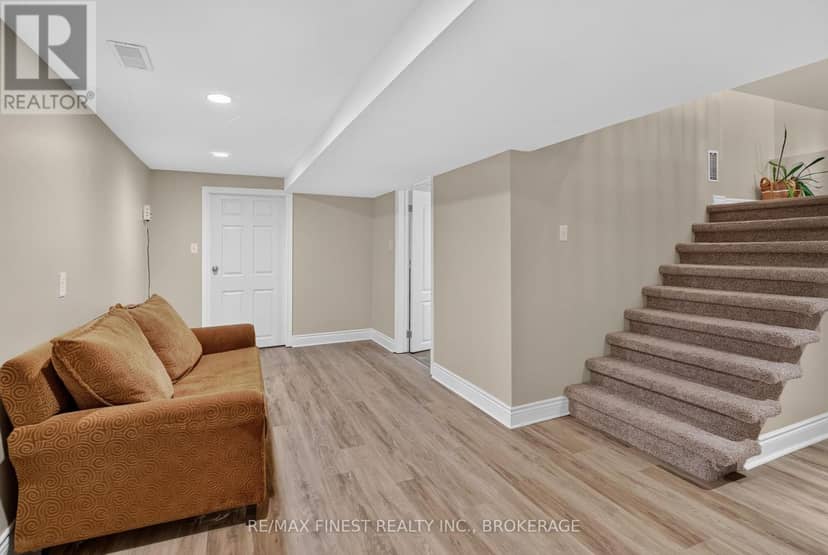 466 Mackenzie Road — photo 37 of 40
