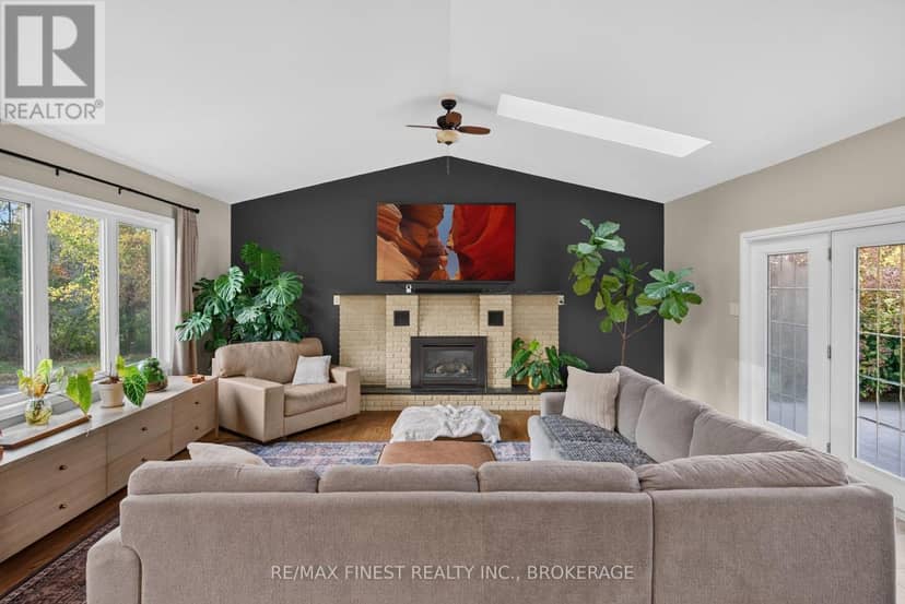 466 Mackenzie Road — photo 8 of 40