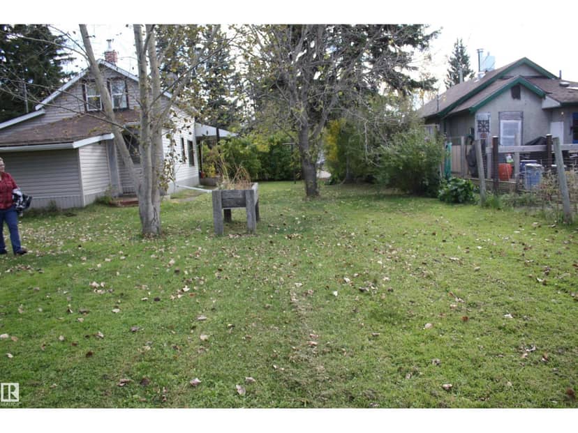 5012 49 Ave — photo 13 of 40
