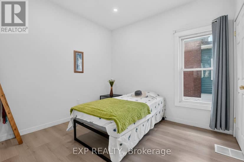 45 Phipps Street — photo 13 of 40