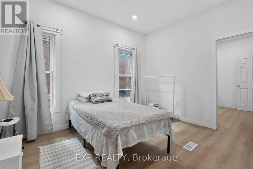 45 Phipps Street — photo 18 of 40