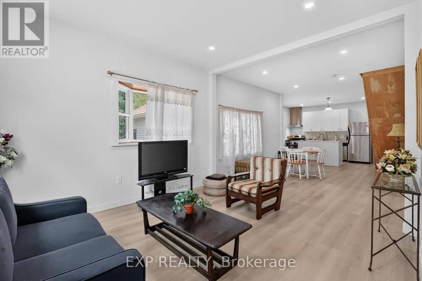 45 Phipps Street — photo 7 of 40