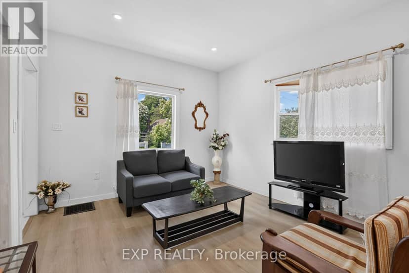 45 Phipps Street — photo 9 of 40