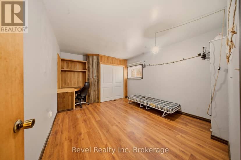 140 Bluesea Road SW — photo 11 of 40