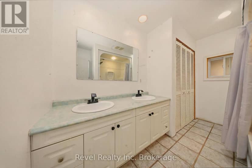 140 Bluesea Road SW — photo 13 of 40