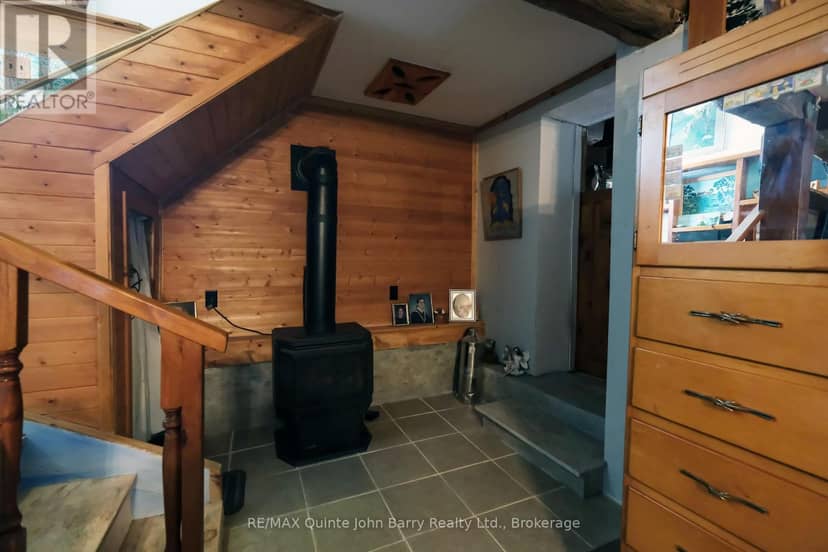 190 Downs Road — photo 17 of 40