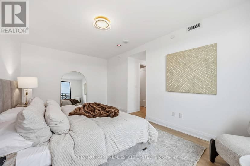 409 - 505 Glencairn Avenue — photo 26 of 40