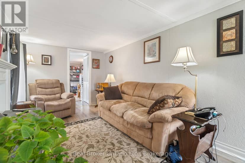 524 Poplar Place — photo 11 of 39