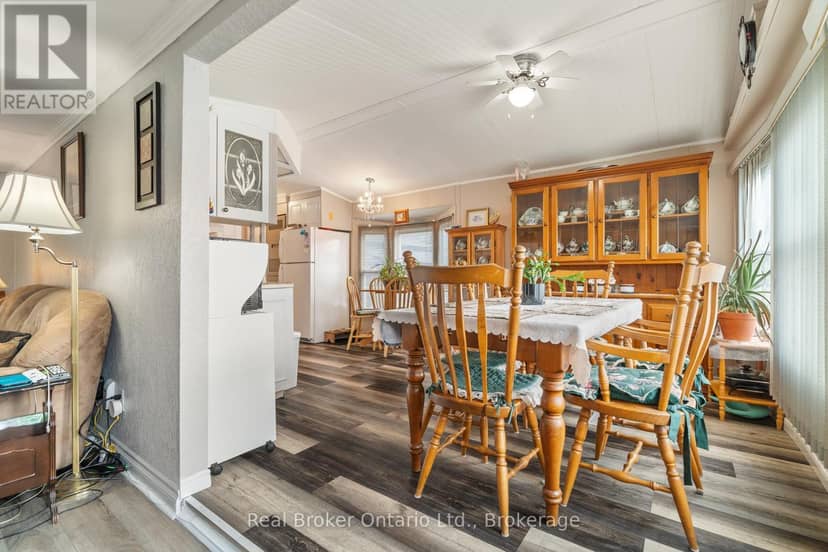 524 Poplar Place — photo 15 of 39