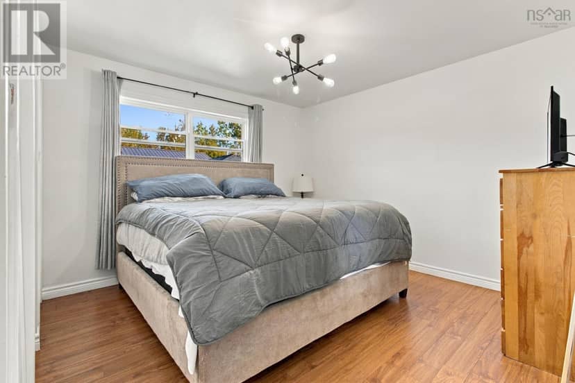 44 St Bernard Street — photo 11 of 40
