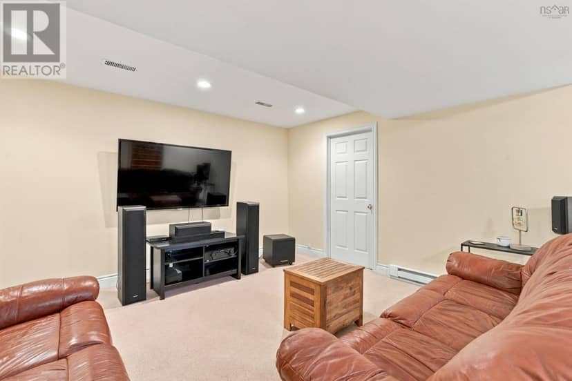 4 Fleming Drive — photo 32 of 40
