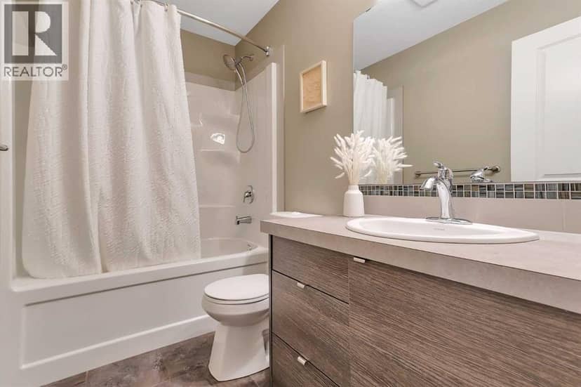 203 Cedar Square — photo 18 of 40