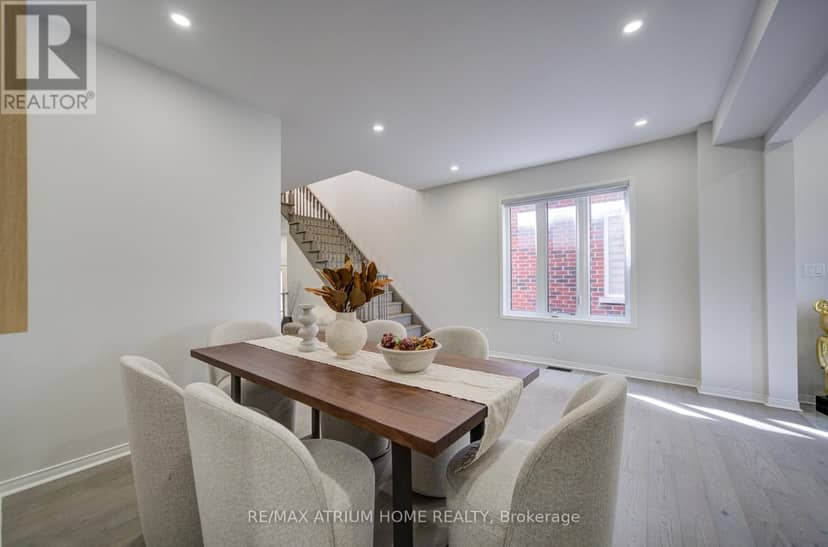 126 Hartney Drive, Richmond Hill, photo 7