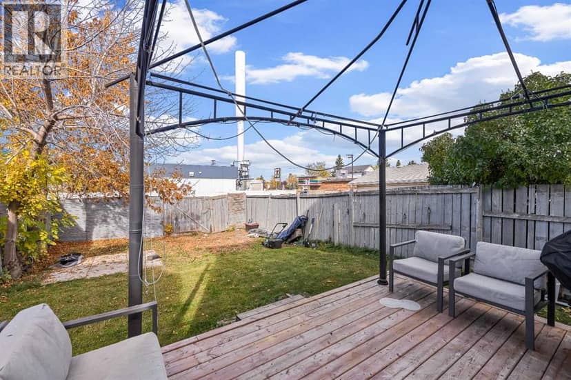 70 Dovercliffe Way, Calgary, photo 5