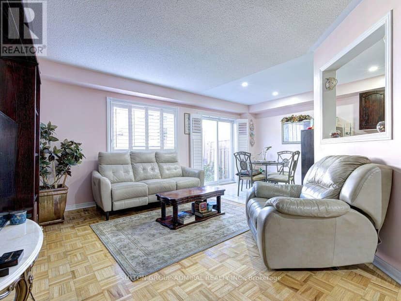 31 Irene Crescent — photo 22 of 36