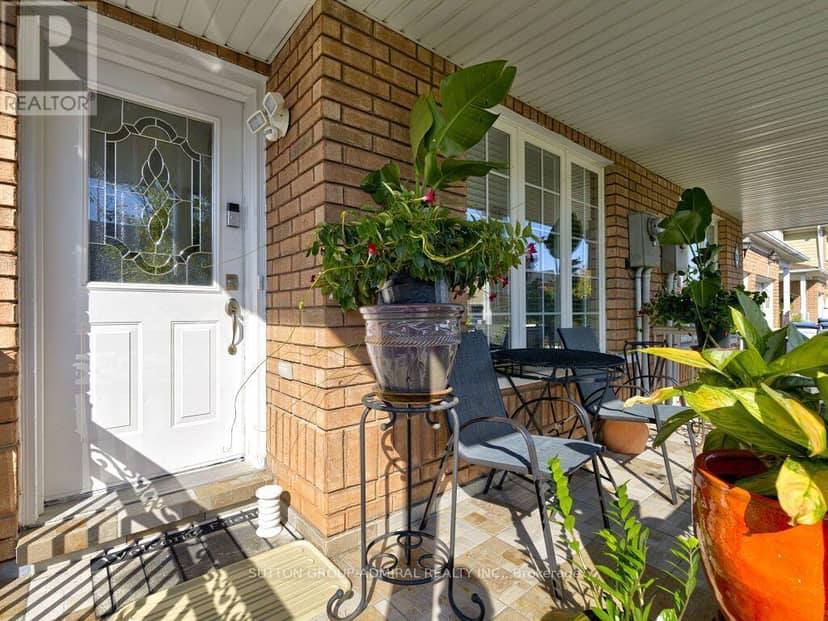 31 Irene Crescent — photo 5 of 36