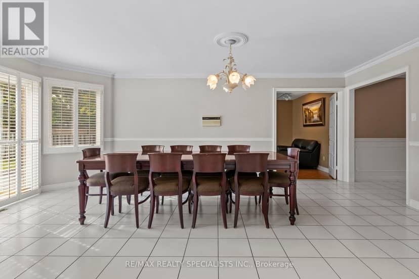 3022 Cornish Road — photo 9 of 40