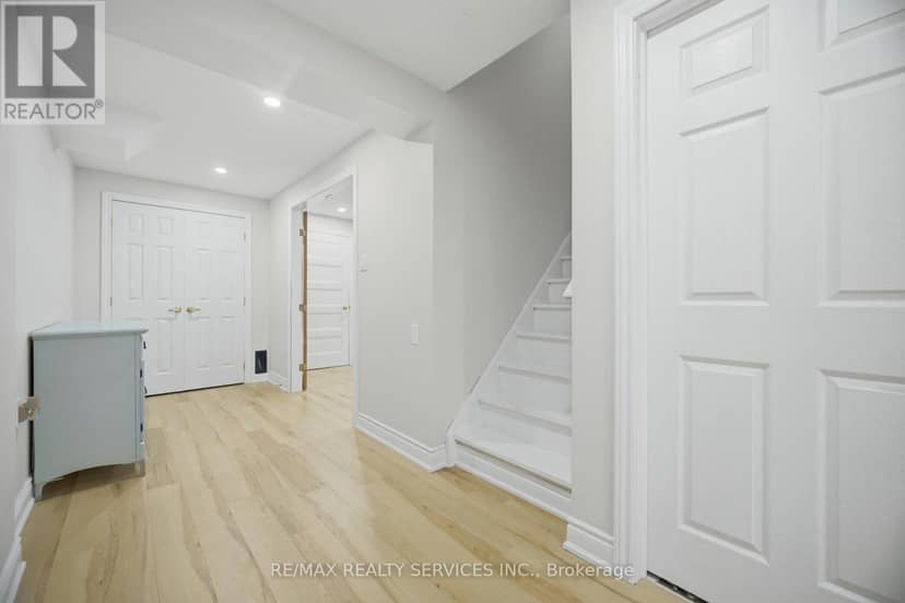 76 North Riverdale Drive — photo 35 of 40