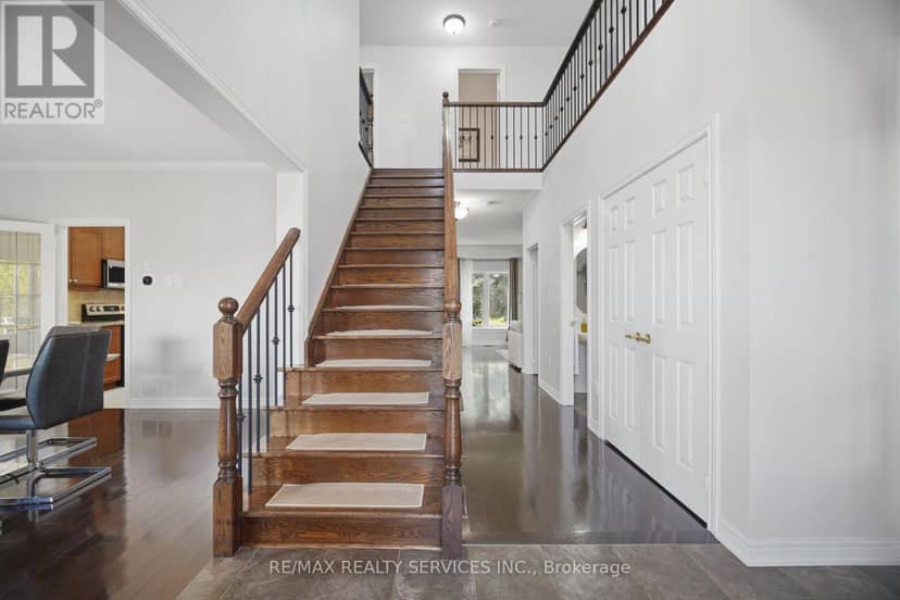 76 North Riverdale Drive, Caledon, photo 8
