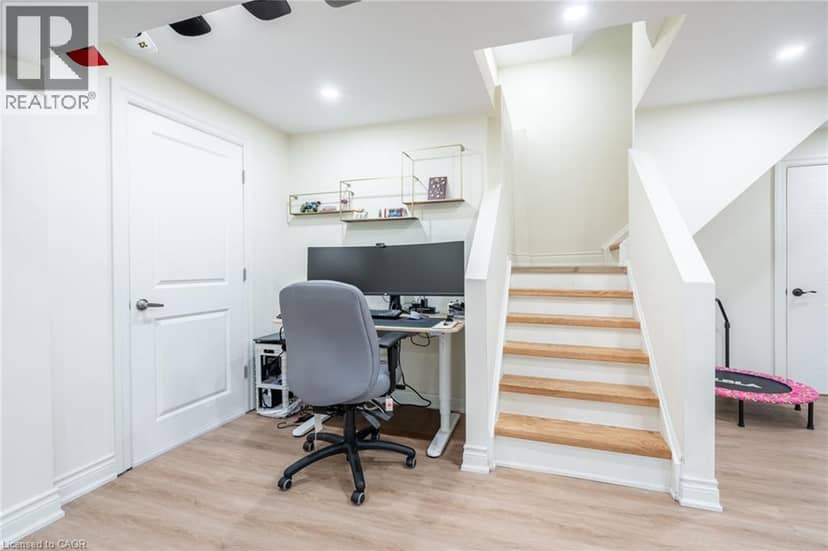 2064 TRILLIUM Court — photo 35 of 40