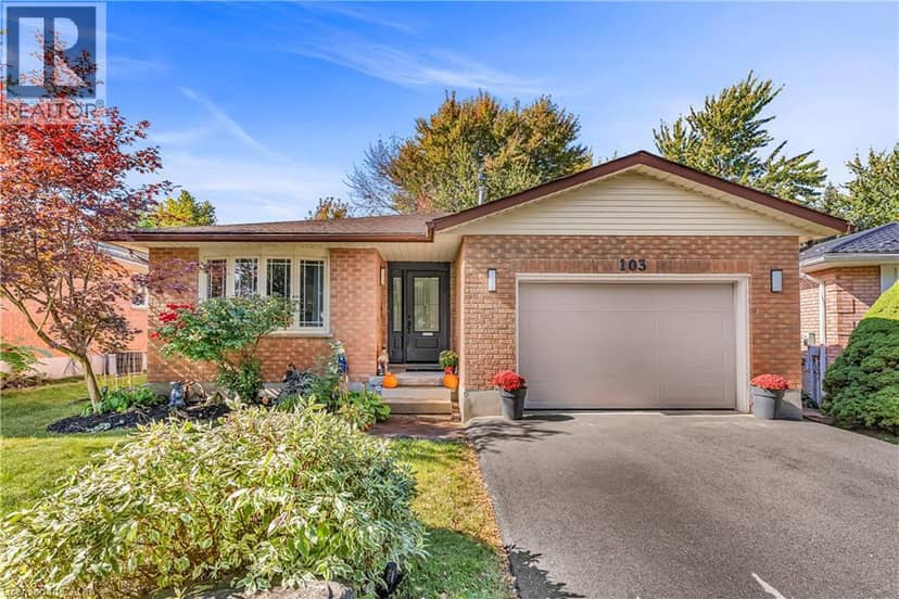 103 WESTVIEW Crescent — photo 1 of 40