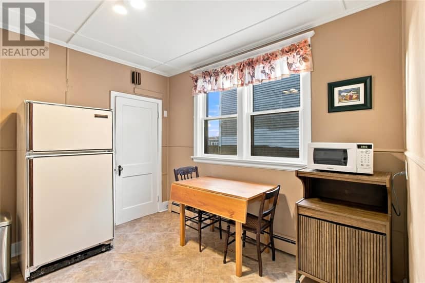 55 Newtown Road — photo 18 of 31