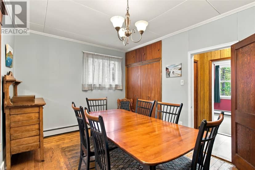 55 Newtown Road — photo 14 of 31