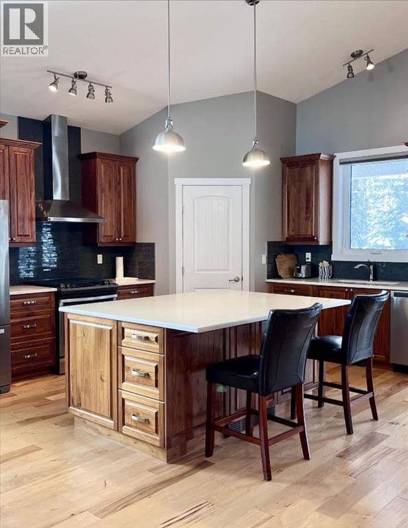 1093 Mackenny Street — photo 14 of 40