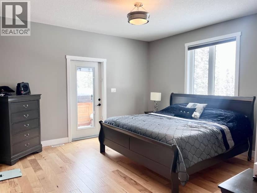 1093 Mackenny Street — photo 17 of 40