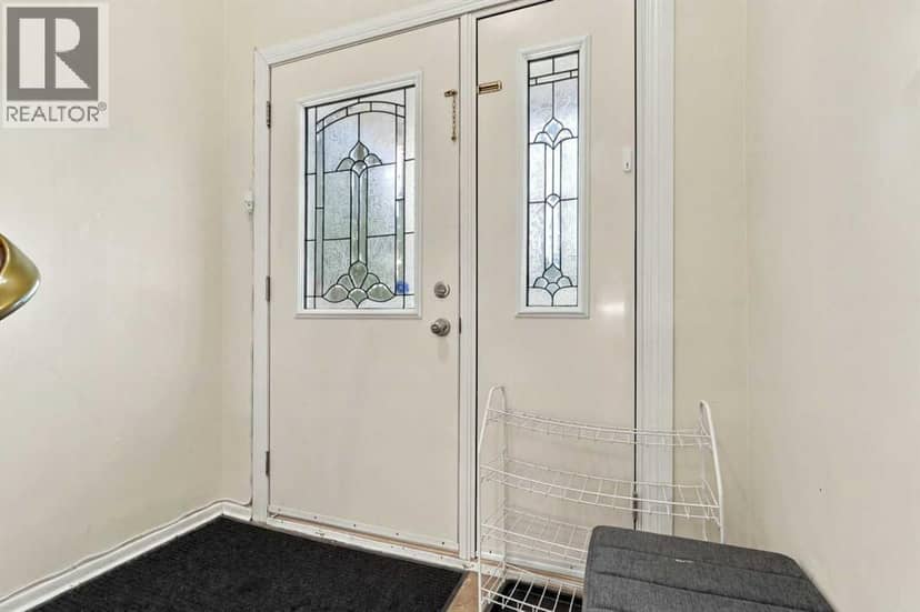 3102 38 Street SW, Calgary, photo 3